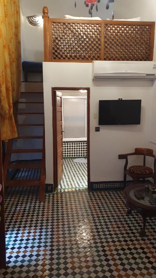 Riad Noujoum Medina Fes Luaran gambar