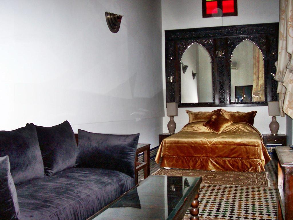 Riad Noujoum Medina Fes Luaran gambar
