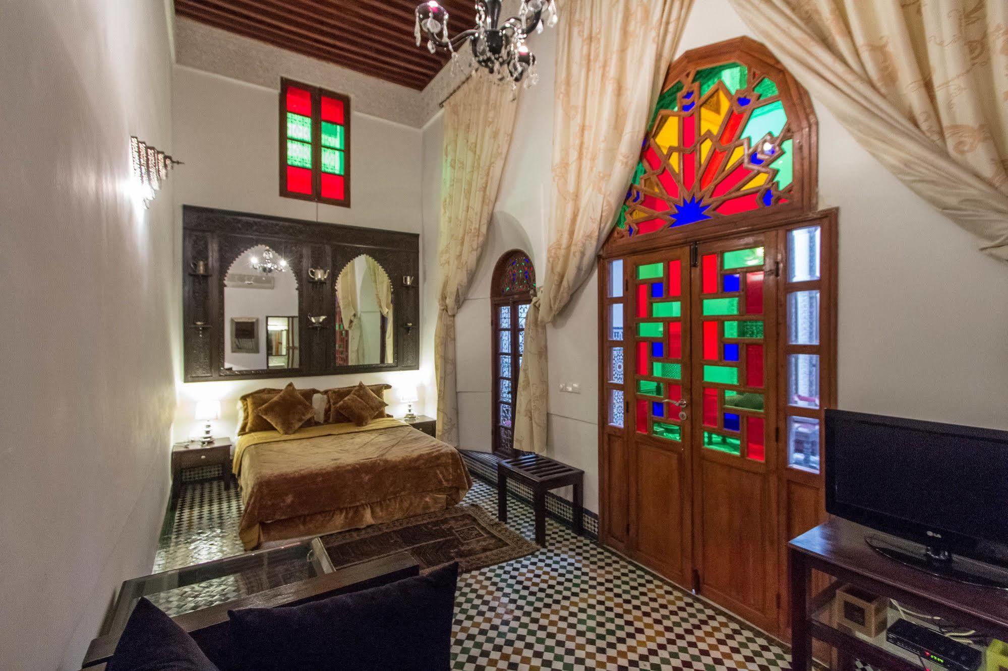 Riad Noujoum Medina Fes Luaran gambar