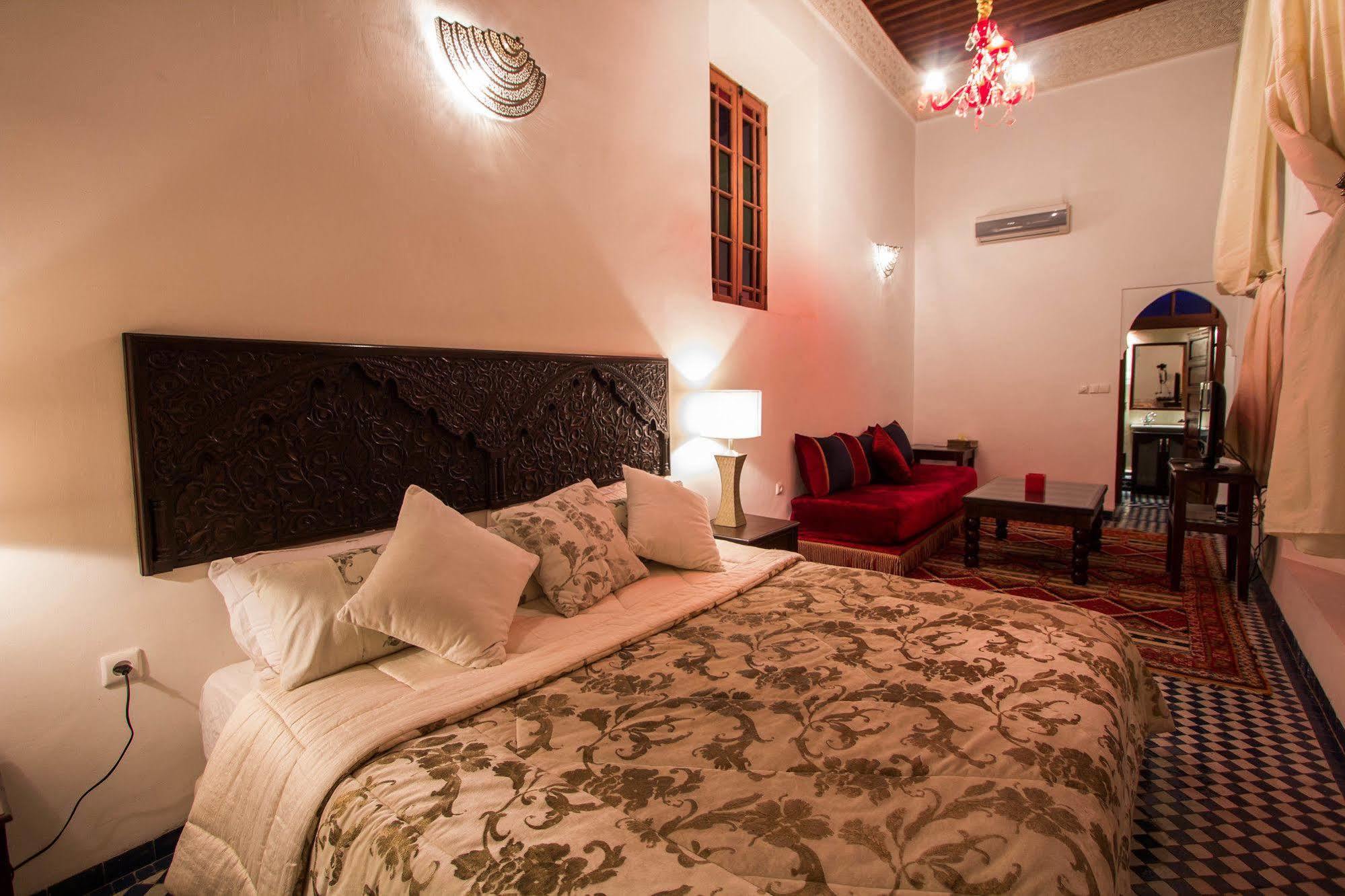 Riad Noujoum Medina Fes Luaran gambar
