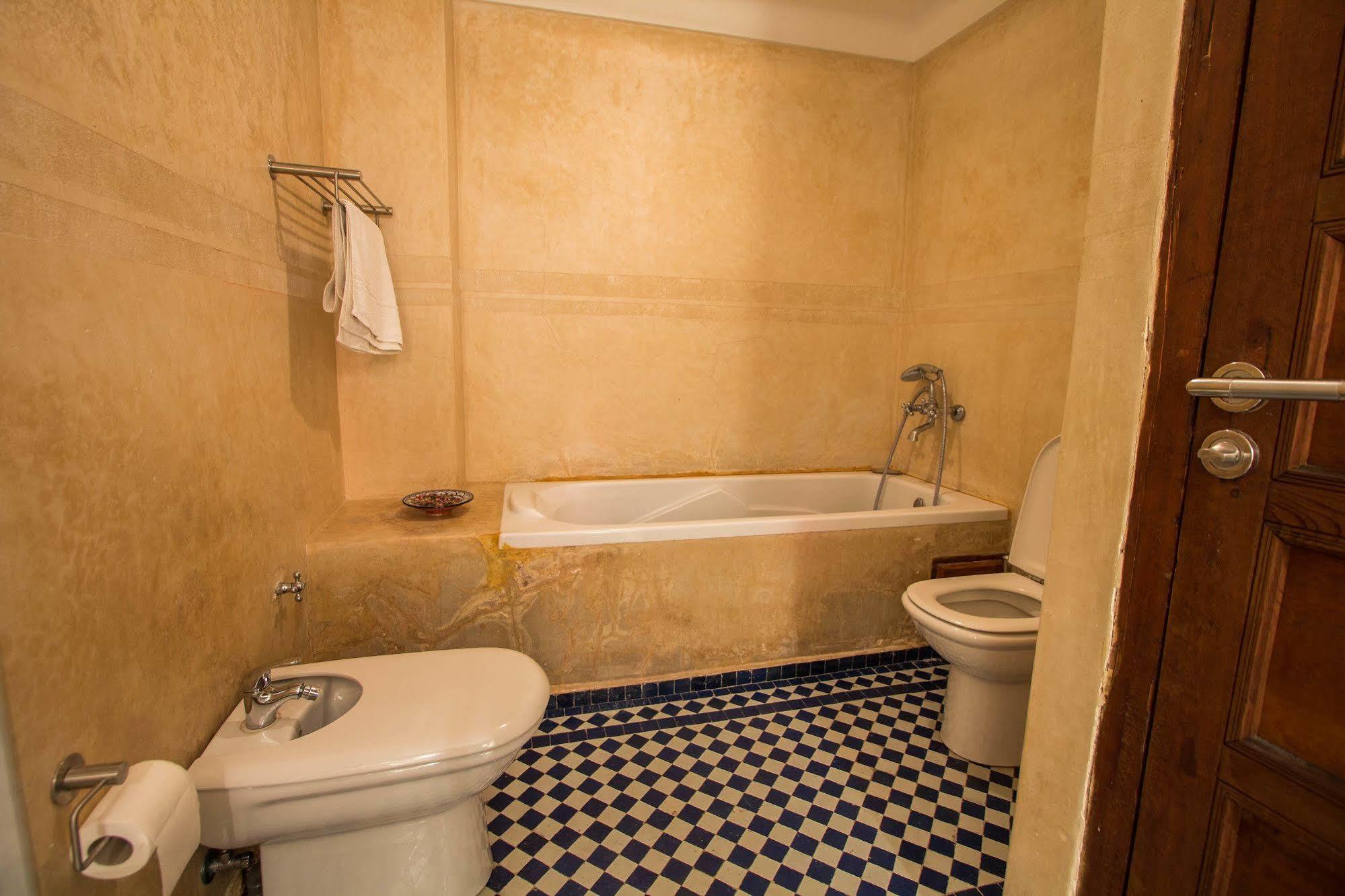 Riad Noujoum Medina Fes Luaran gambar