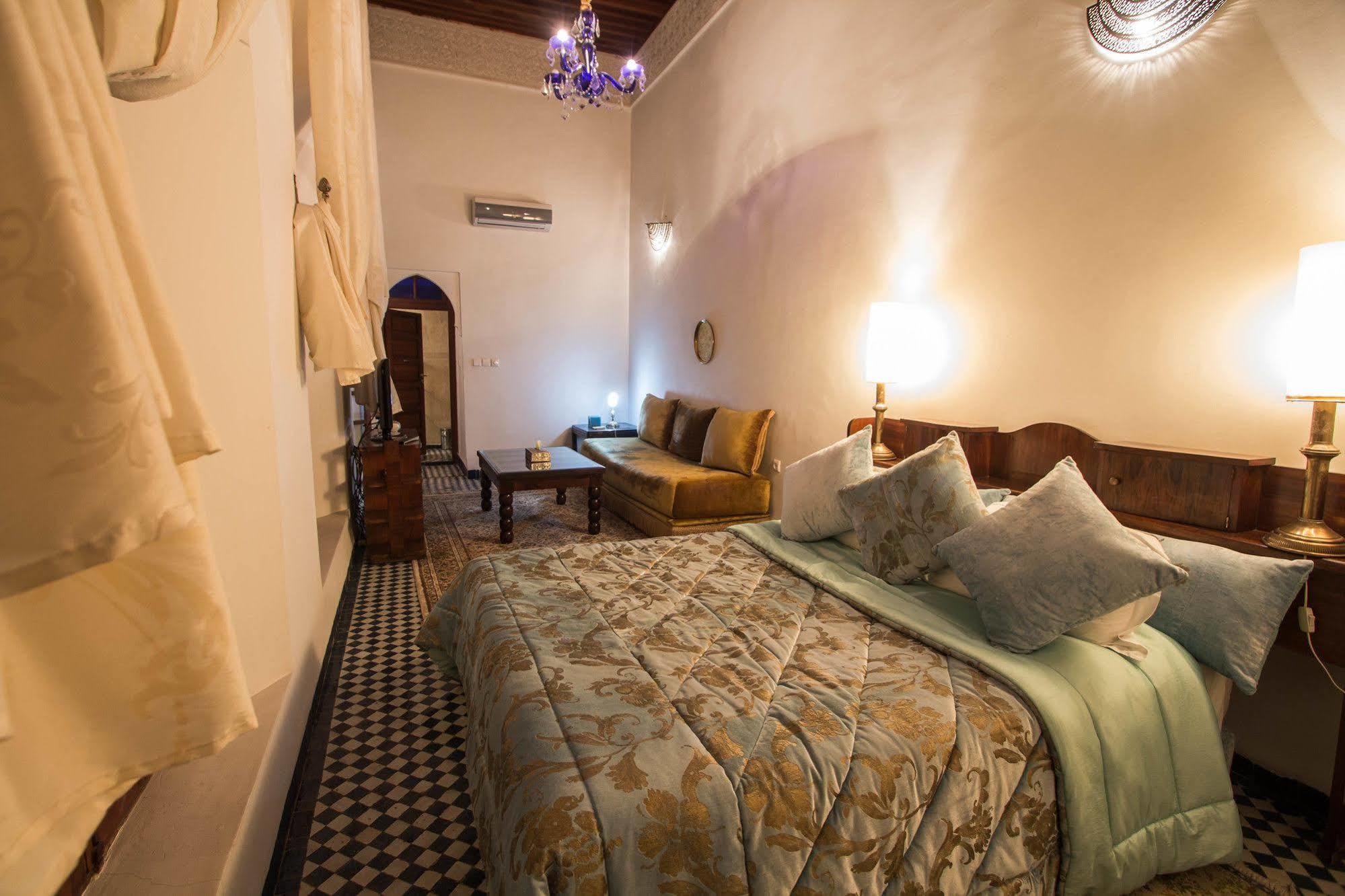 Riad Noujoum Medina Fes Luaran gambar
